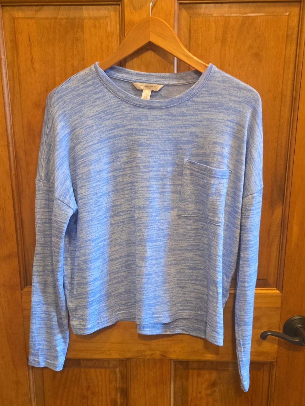 Light Blue Women's Long Sleeve Pocket Sweater Banana Repubic Size S